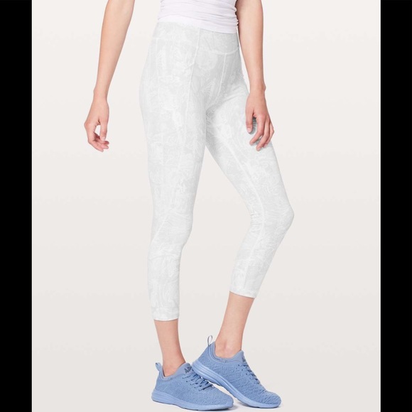 Lululemon Time to Sweat High Rise Crop